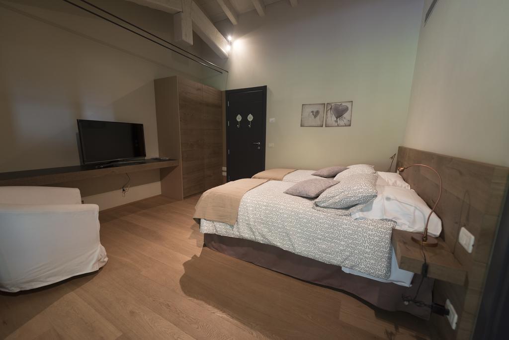 Agriturismo Locanda Del Pesco Collebeato Номер фото